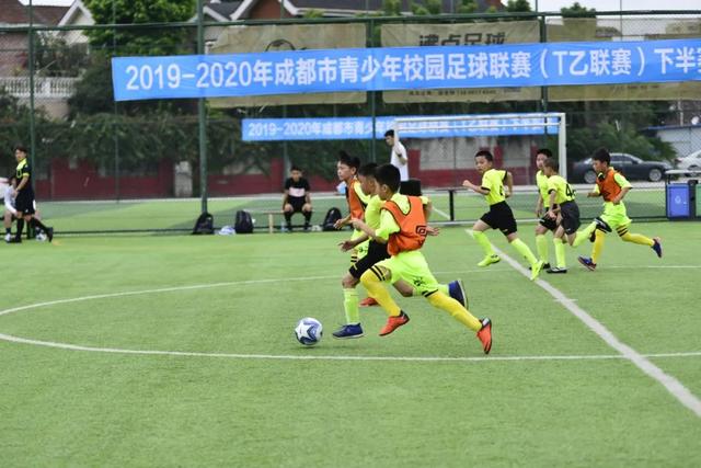 2026年福布斯全球亿万富翁榜：詹姆斯独占阿克伦荣光，现役NBA球员首次身家过亿
